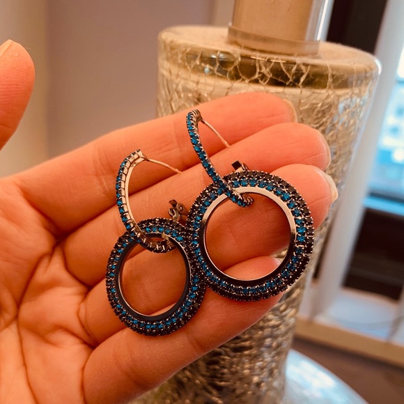 Beautiful Crystal detachable Round earrings 🌺 - Picture 5 of 7